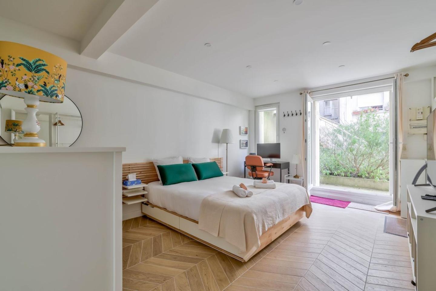 Superb Bien Equipe Montparnasse Apartment *