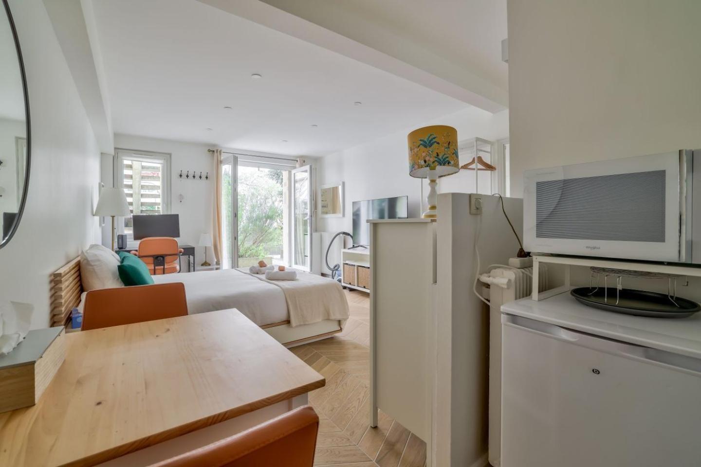 Apartment Superb Bien Equipe Montparnasse *